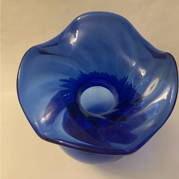 WANDA BLUE GLASS COBALT VASE PORTUGAL 10 IN. Pre owned - Picture 2 of 4